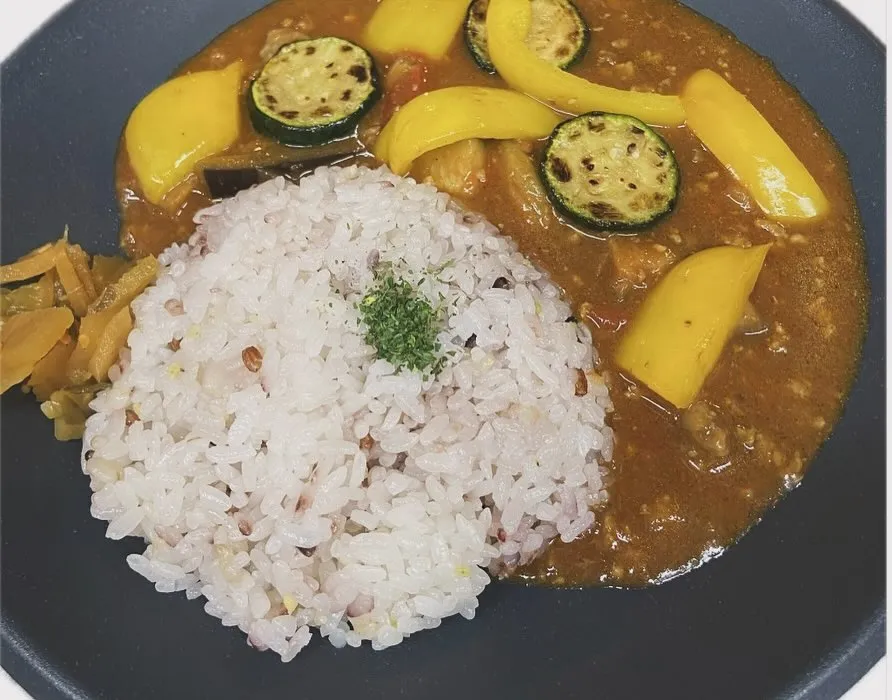 向ヶ丘遊園北口でしょうが焼とカレー推しで頑張っております、キ...